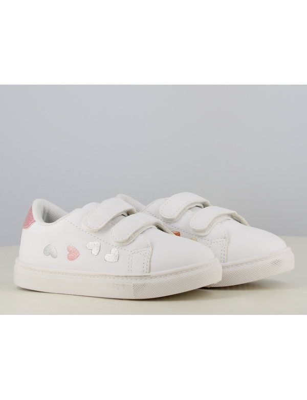 sneaker wit met hartjes sneaker wit met hartjes